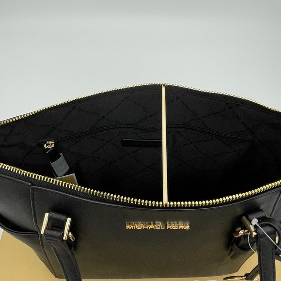 Michael Kors Large TZ Tote & Double Zip Wa… - Picture 7 of 12